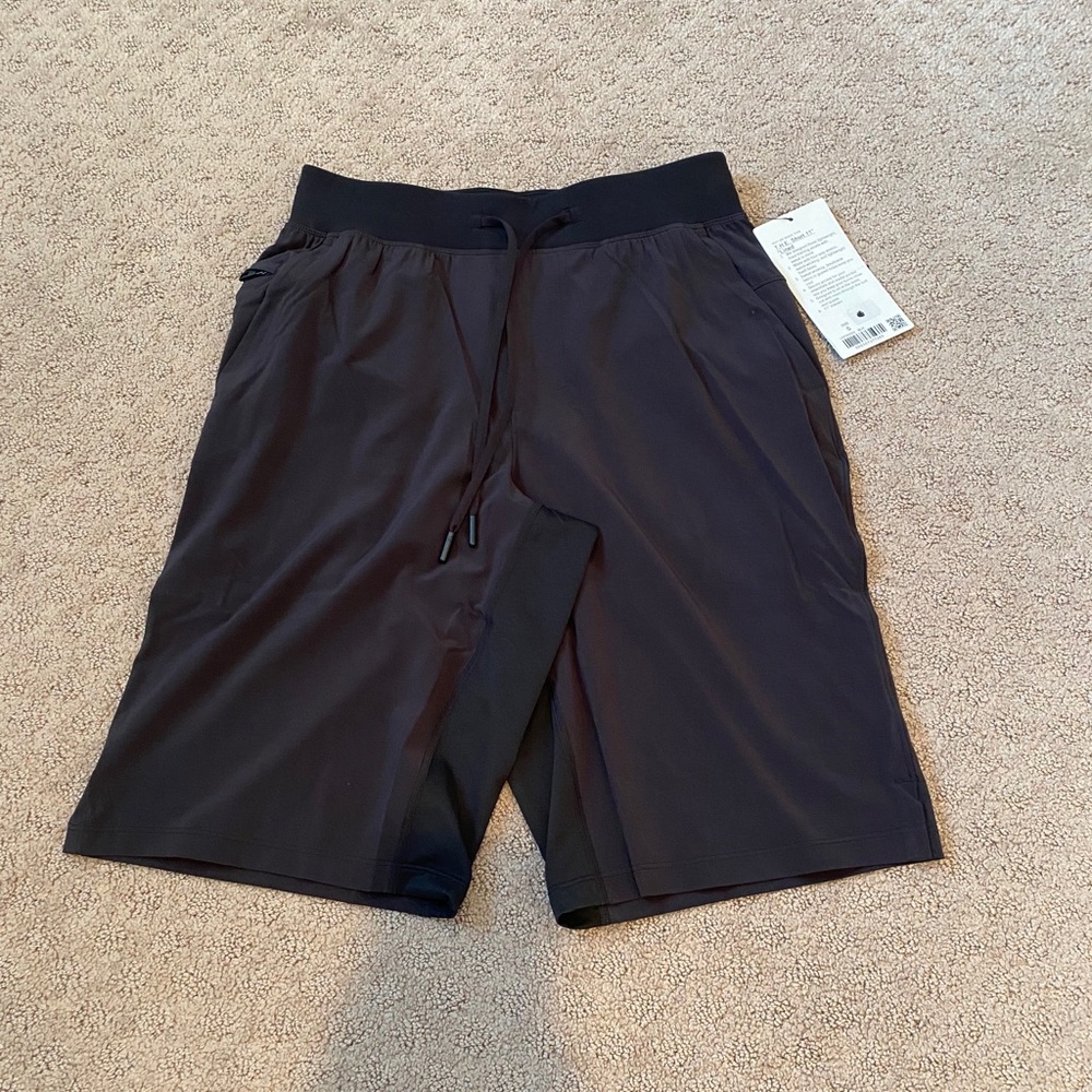 SOLD NWT T.H.E Short 11” lined size small